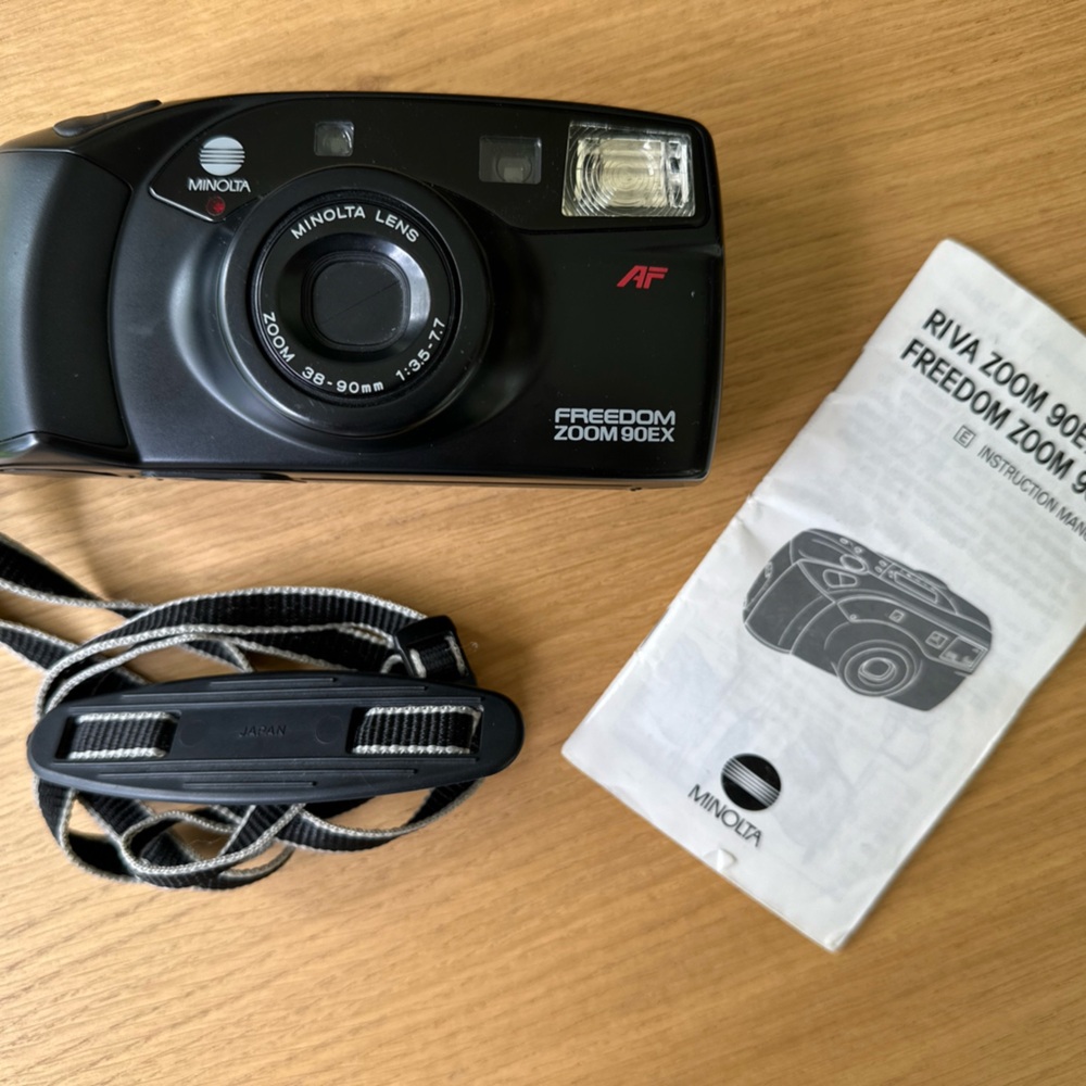 *UNTESTED* Minolta Freedom Zoom 90EX 35mm Film Camera